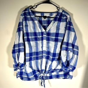 Lee tie bottom, button up, 100%cotton shirt, women’s 2XL, woven details